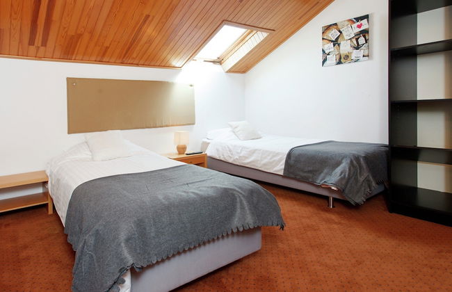 Group Getaway With Sauna - Photo 11