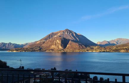 Villa Gli Ulivi - Ushuaia Apartment Lake & Garden View - Free Parking - Foto 4