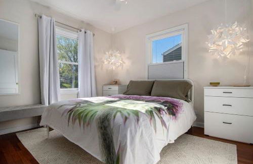 Bright & Stylish 4BR Spot - Close to Downtown Fun - Foto 31