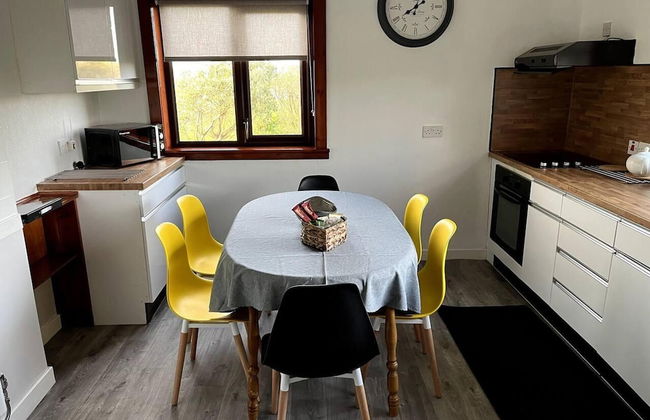 Immaculate 5 Bedroom House Outside Stornoway - Photo 16