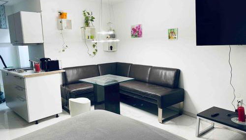 Linda Home by Railway Station , Airport in City Centre - Foto 3