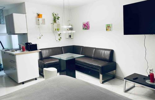 Linda Home by Railway Station , Airport in City Centre - Foto 3