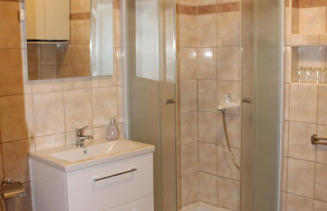 Serene Sea View Krk Apartment With Balcony - Photo 12