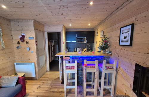 Charmant T2 rénové- Praloup 1600-parking privé, proche station - Foto 5