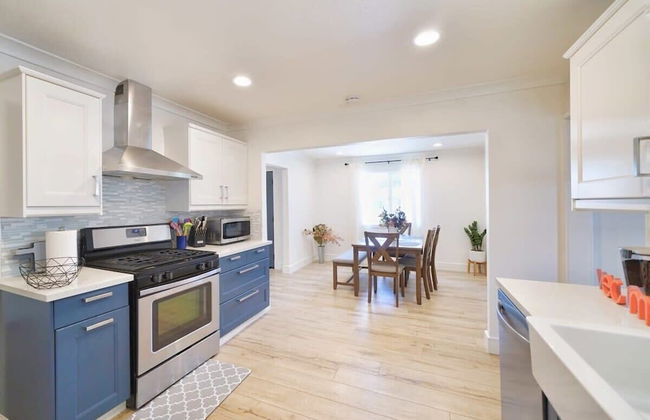 @ Marbella Lane - Vibrant 4BR RWC Ldry + P - Foto 16