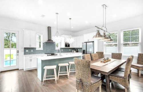 Azure! Sleeps 22 - Golf Cart - Beach Access - Pool - Foto 29