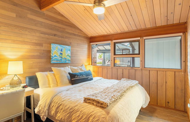 Oceanfront w/ Game Room, Fire Pit, Panoramic Views Angels Landing by Avantstay - Photo 5