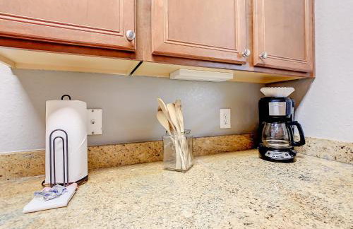 Sweet Getaway! Luxury Gated Resort & Lazy River - Foto 12