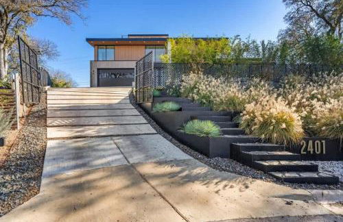 Barton Springs Luxe Heated Pool Spa Sleeps 16 - Photo 12