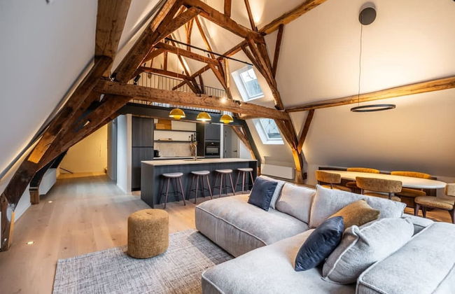City-view Loft With Wooden Beams and Mezzanine - Foto 15