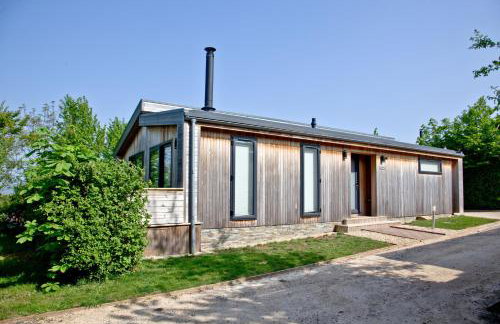 Orchard Lodge, Strawberryfield Park - Photo 23