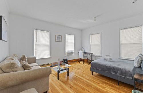 17-19Cozy&Spacious 6BR home in Malden with window AC and free parking - Foto 33