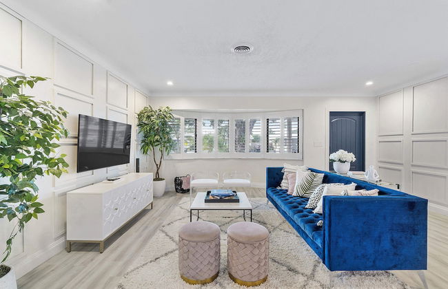 Coastal Retreat Stylish 4 BDR w/ Private Pool! - Foto 22