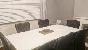 King Edward 3 bed house ideal for contractors - Foto 3