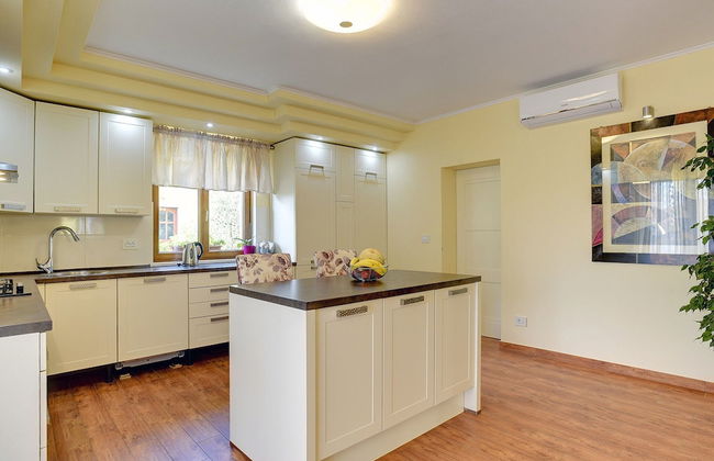 Villa in Vodnjan With Private Swimming Pool - Foto 13