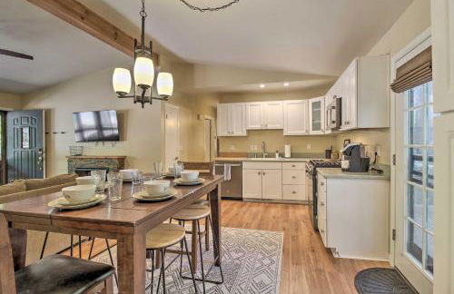 Cozy Forest Retreat! Pet-Friendly Pinetop Cabin - Foto 7