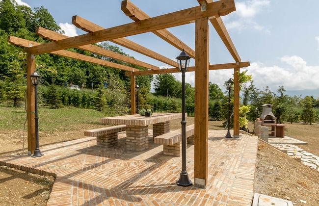 JOIVY Superb Villa For 7 W/Backyard And Bbq Area In Vaccarezza - Foto 54