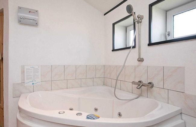 4 Star Holiday Home in Humble - Foto 3