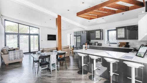 PRIVATE LUXURY BARN IN ITS OWN 0.75ACRES - Foto 3