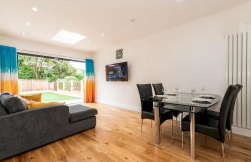 4 Bed house Parking 5 mins Sidcup Station - Pass the Keys - Foto 16