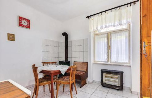 1 Bedroom Beautiful Apartment In Bakar - Photo 10