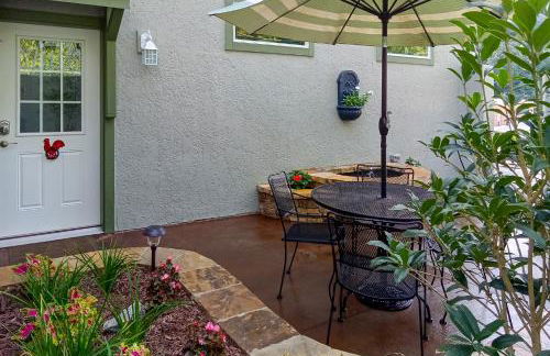 Walk to Main Street Saluda Escape with Garden Patio - Foto 20