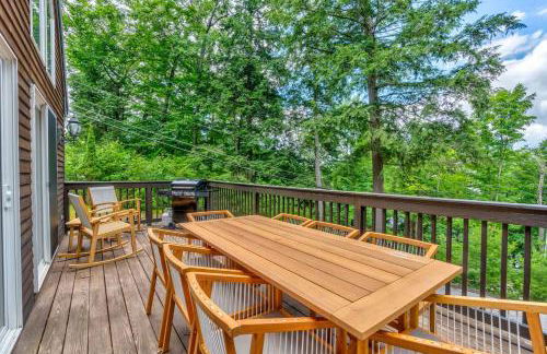 Waterfront Access with Kayaks Private Deck and a Firepit - Photo 67