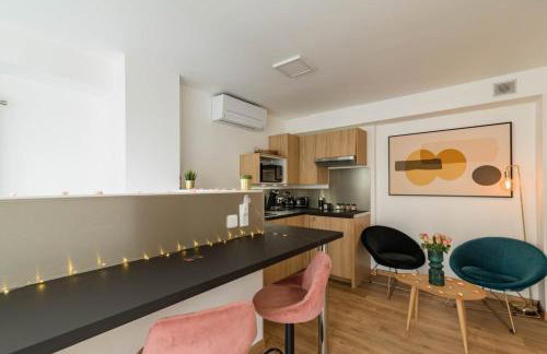 Love Room Perpignan Jacuzzi & Ambiance romantique - Foto 16