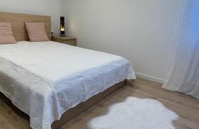 LE HAVRE D'ATHENA - Grand appart, jardin privé, abri vélos & accès rapide A61 - Foto 16