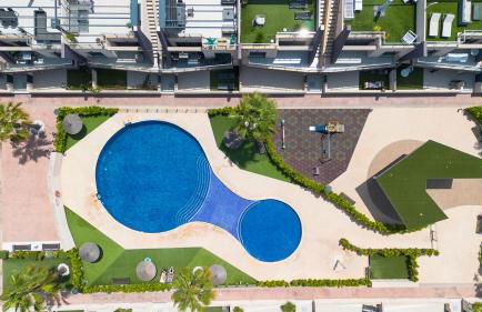 2BD Coastal Gem with Pool & Terrace - Torre de la Horadada - Foto 40