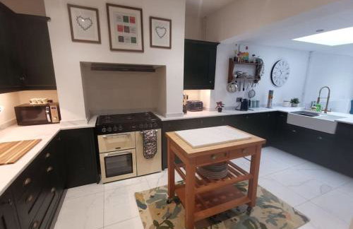 Prime location for Snowdon, Family and Dog friendly! - Photo 11