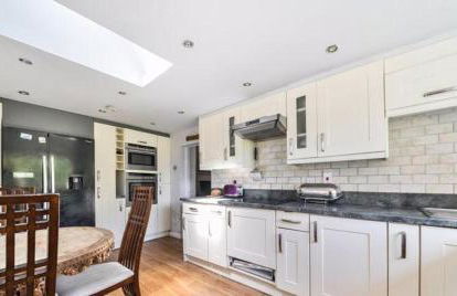 4 Bed-2 Bath-Bar-Pool Table-Library- Xmas venue - Photo 37