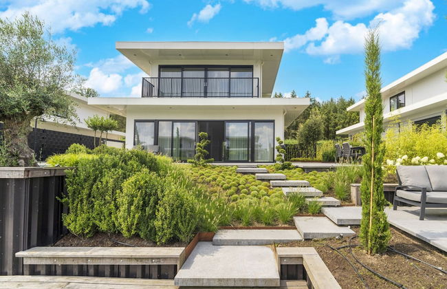 Beautiful Water Villa Near Harderwijk - Photo 1