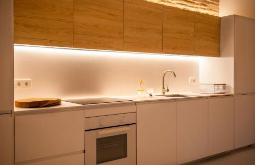 Design house with swimming pool near the sea - Photo 24