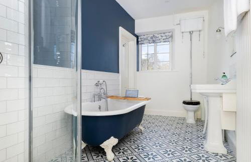 Beautiful Cotswold Farmhouse with Hot tub - Foto 33