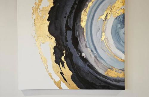 Chic Oasis: 3BR, 2BA, Private Deck - Foto 16