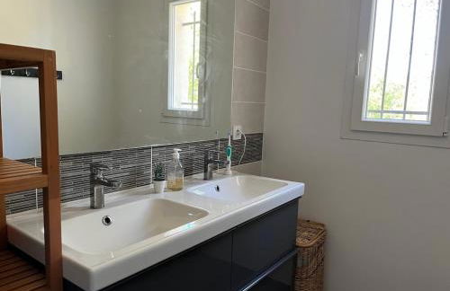 Paisible villa avec piscine proche du Pic Saint-Loup - Foto 15