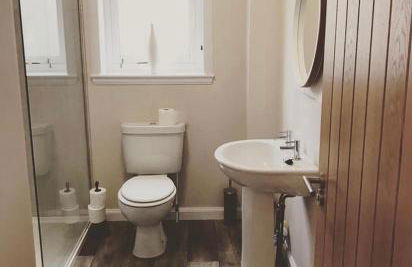 Malva - Modern 2 Bedroom Bungalow in Wick Sleeps 4 with private parking - NC500 Route - Photo 6