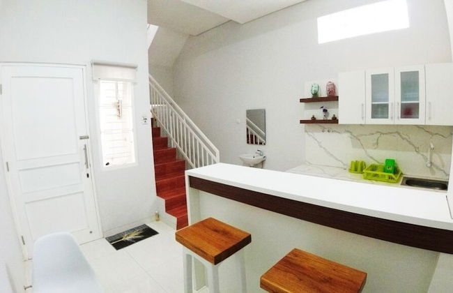 Omah Bondi Family Homestay by FH Stay - Foto 15