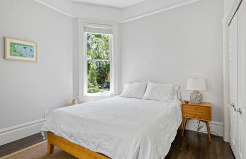 Minimalistic 1885 Queen Anne Cottage 2B-2B Upper Level Flat in Alameda - Foto 25