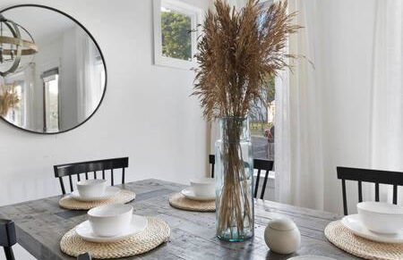 The Maple House - Huge Backyard & Mins to Broadway - Foto 26