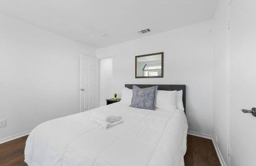 Diamond Waters near DFW & Stadium , Private Pool - Foto 8