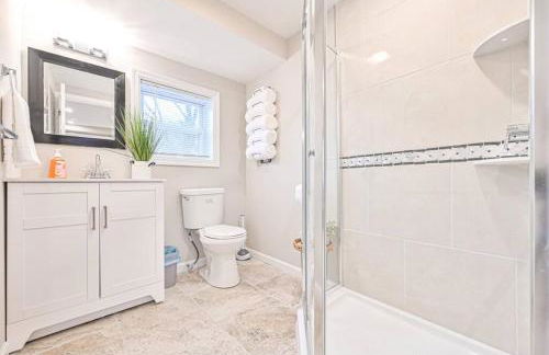 653 3rd St unit1 AfterDune Delight 2BR Near Beach - Foto 8