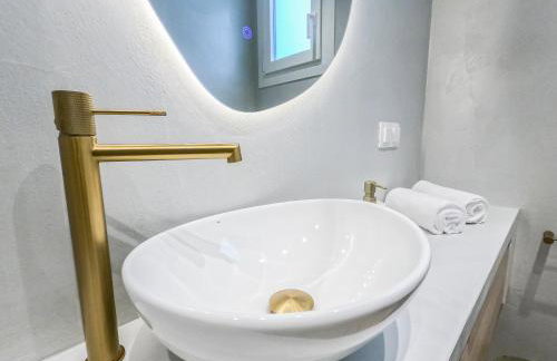 Elea Luxury Apartments - Photo 18
