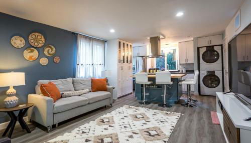 New Oasis -Spa -Firepit -BBQ- Decks-Pet friendly - Foto 1