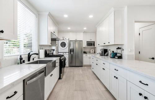 Spacious 3BR Home Near Disneyland & Knotts Berry Farm - Foto 2