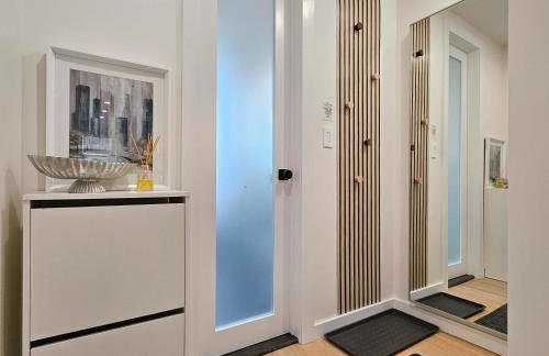 Bright Modern 2-bedroom apartment - Prime Astorioa - near subway - Foto 17