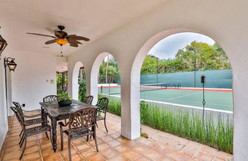 Sherman Oaks Tennis Estate with Pool + Spa - Foto 13