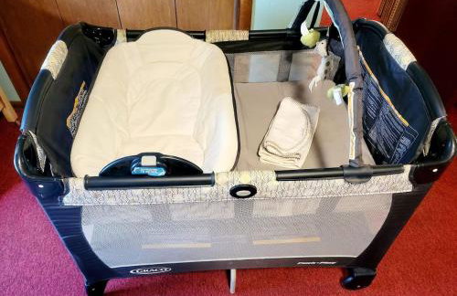 TJs Escape Landmark Oak Tree 1mile2river - Foto 21