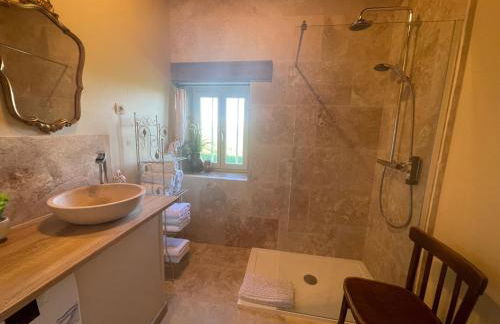 La Cachette - gîte 'cosy' à Magny Cours - Foto 11